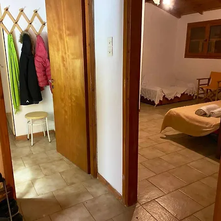 Comfortable House With Sea And Mountain View In * 埃尔米奥尼