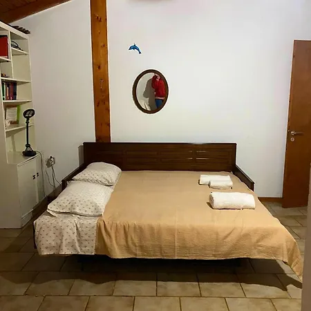 Comfortable House With Sea And Mountain View In 度假居