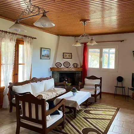 Comfortable House With Sea And Mountain View In 度假居 埃尔米奥尼