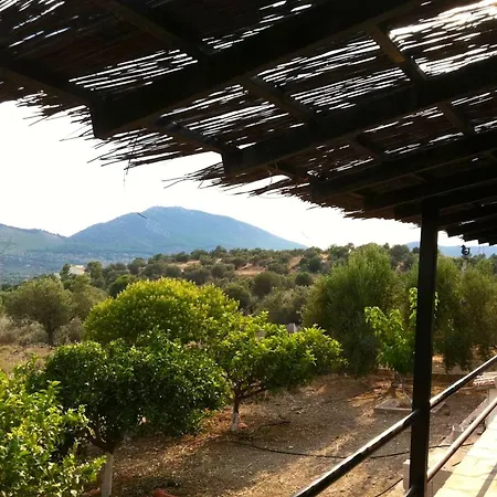 Dom wakacyjny Comfortable House With Sea And Mountain View In